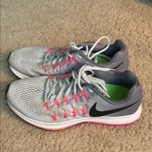 Nike zoom Pegasus 33.